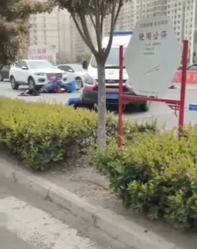 Are you sure his leg is broken…?