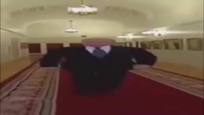 Putin wide walk 🗿