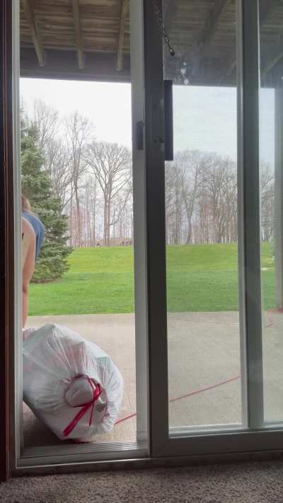 Taking trash out without panties on (GIF)
