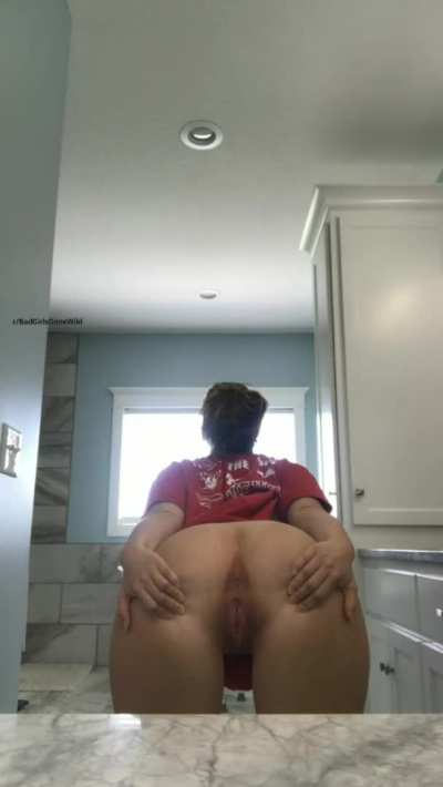 Shawty with d booty