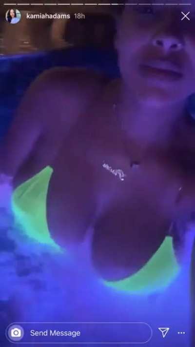 Upvote this if you would Titty Fuck this bitch