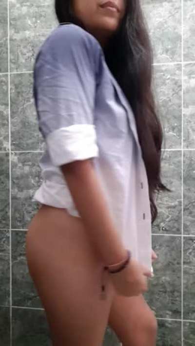 Woul you fuck me? I'm Latina