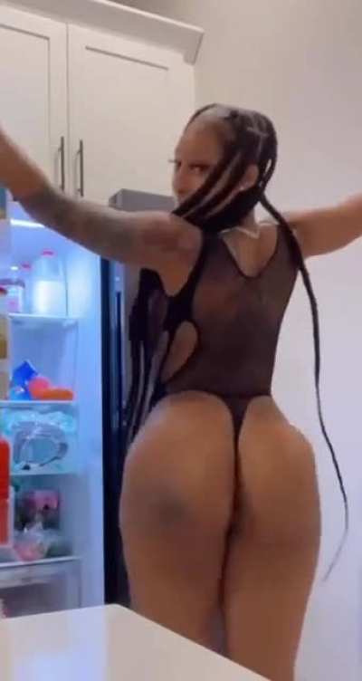 MizzTwerksum 