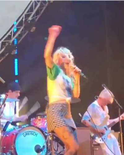 Shakira mode