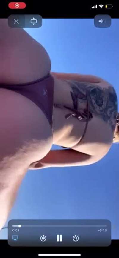 😜