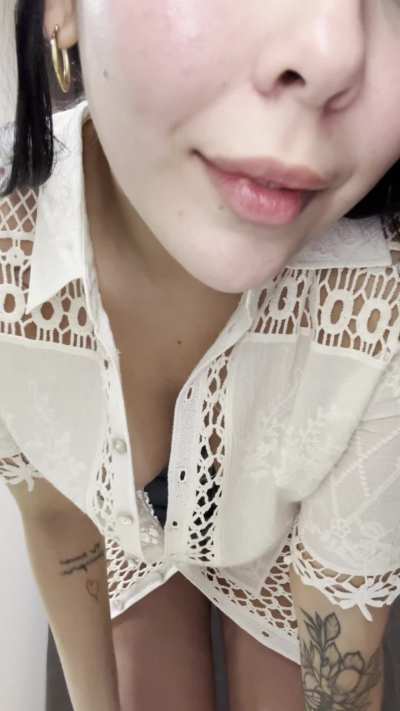 Do you like girls that don’t wear a bra?