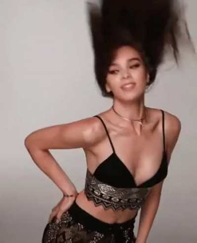 Hailee Steinfeld