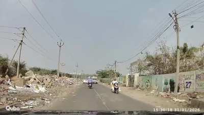 Easily the best Aesthetic road in Hyderabad!