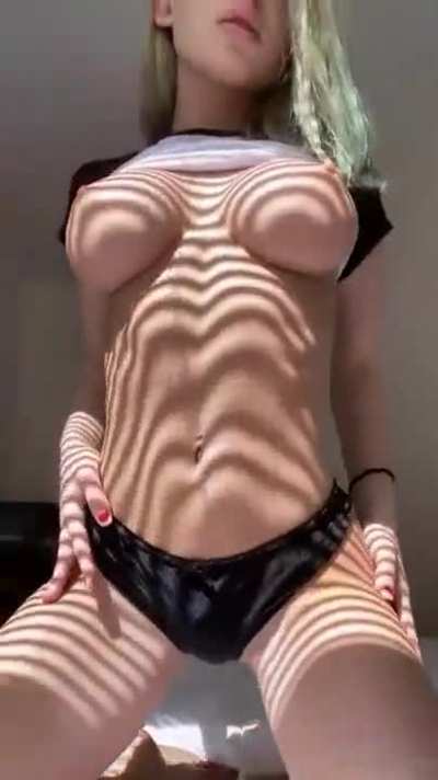 Who like this cute Girl 🥰 ( More Free Mega Of Her In Comments )