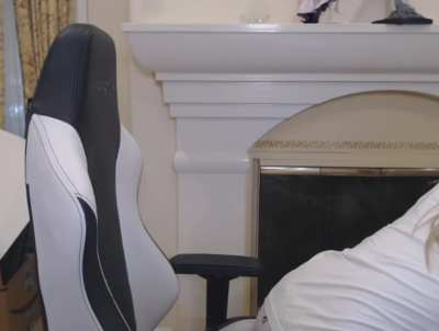 Showing Da Butt