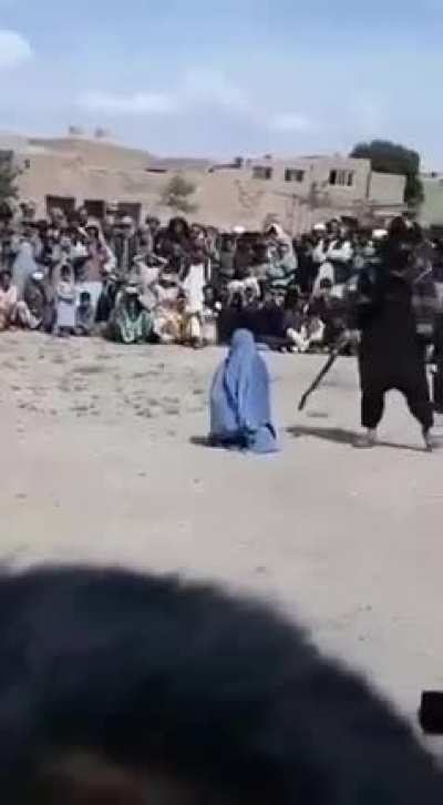Arapların gerçek yüzü işte burada atama laf atan orospular yallah arabistana
