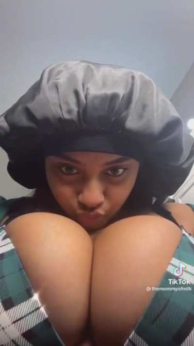jasmy<wbr>nnaal<wbr>iyah(<wbr>@jasm<wbr>ynnaa<wbr>liyah<wbr>)