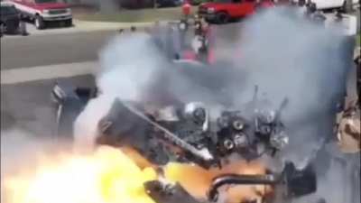Funni truck go boom