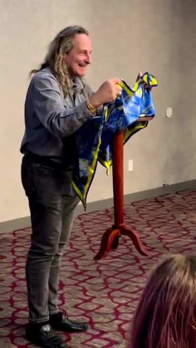This flying table