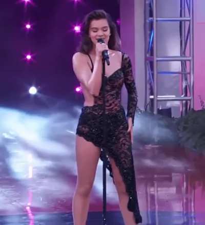 Hailee Steinfeld