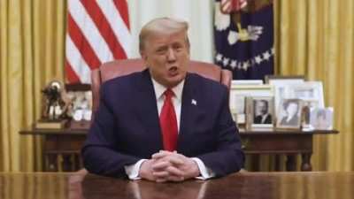 Trump gives out $19 fortnite card