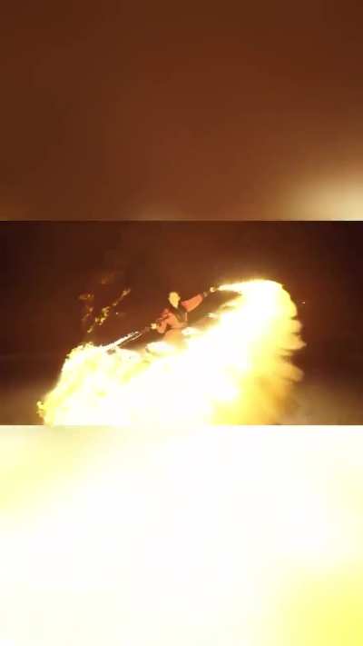 jade beauty performing heavenly sword art (Teac<wbr>herHa<wbr>nlian<wbr>g on youtube)