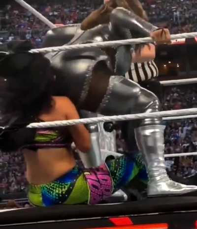 Nia Jax 