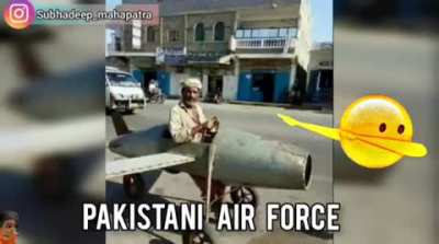 Zeenab imrand khan just attacked endia with our great pak fauj 😁🇵🇰