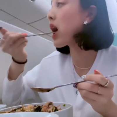 Jihyo eating with vine boom sound effects Part 2 🤨🤨🤨