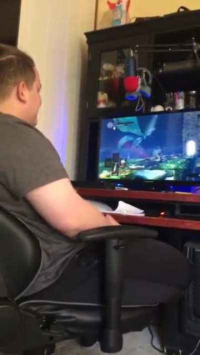 My friend playing through dark souls for the first time