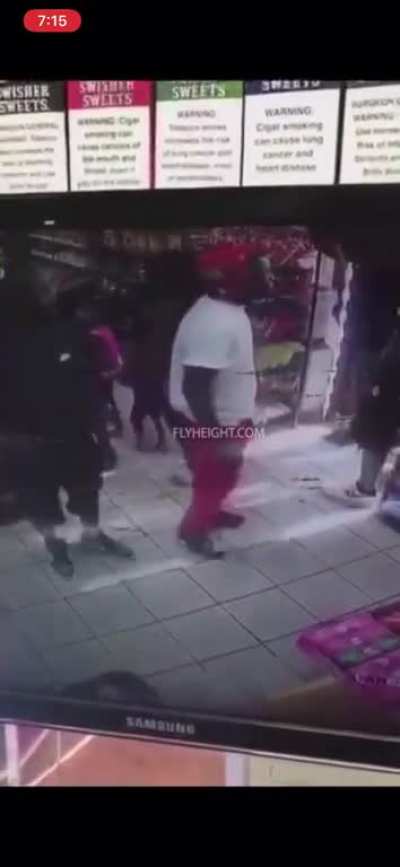 Niggas get a gun and think they Max Payne<wbr>🤦🏾‍♂️ kids in that store finna be traumatized this probably out south idk happened a month ago