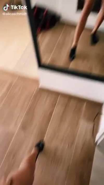 Alica Schmidt's first tiktok - how to get abs in every photo