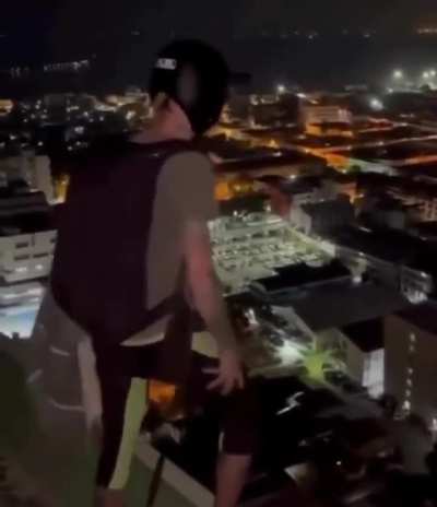 BASE jumper’s parachute malfunctioned
