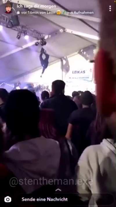 Collective scream
