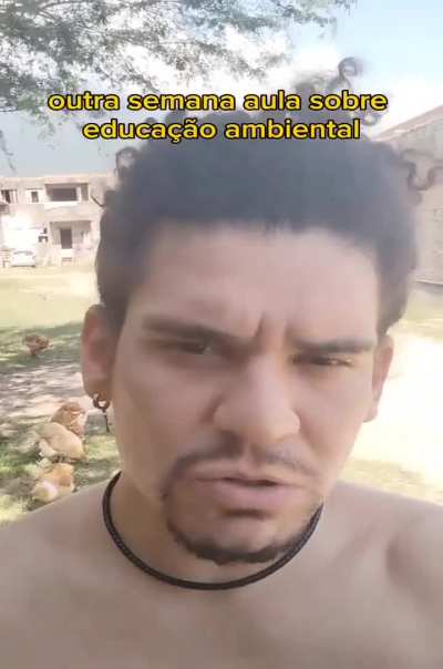 Ocupação Carlos Marighella, em Santa Catarina, oferece aulas de educação ambiental e direito para população. Breve reforço escolar.