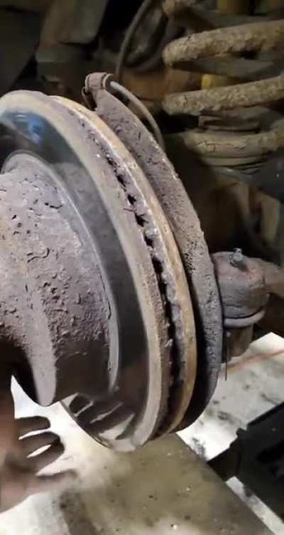 Should have seen the look on the owners face, priceless. 6.0L Ford, nothing but a paper weight anyways.
