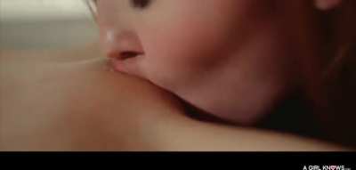 Jia Lissa licking her friend's wet pussy