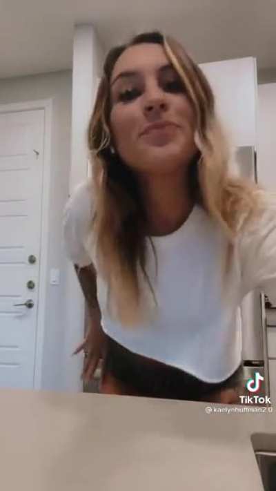 Watch that ass jiggle when she turn around