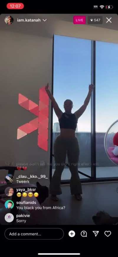 👏🏾🍑