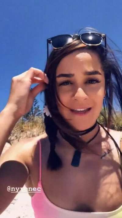 Dakota Kai and Sister