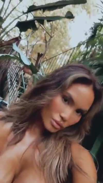 tits & kiss