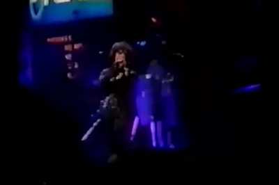 Prince - She's Always In My Hair, Live in Minneapolis (Mill City Festival) [1999]