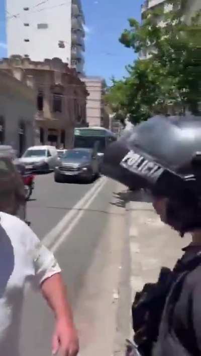 Rosario, sindicalistas del Correo desafían a policías y luego denuncian amedrentamiento