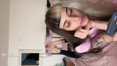 Boredlady2 (live rn)