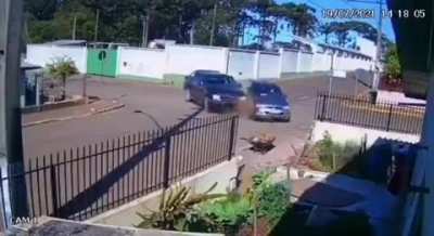 This guy house walls getting hit by car accident 2 times in 4 days!