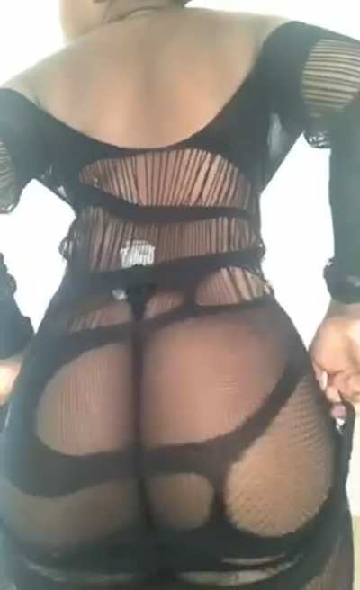 So glad we’re back. Come see more of this petite ebony babe in Google Drive Folders. Folders [oth] with all my feet content, cum pics/selfies, blow job vids, sex tapes - pick your poison ❤️‍🔥 or maybe get a custom feet [vid]<wbr>[pic]<wbr>[fet] Kik:_ReinaRhea / Tel