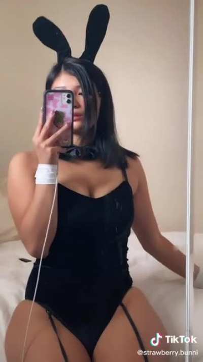 Curvy thicc