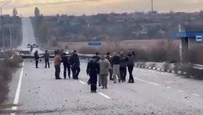 Today Ukraine returned 107 soldiers. Of these, 6 officers, 101 privates and sergeants. 74 fighters defended Azovstal. Some volunteers flew by helicopter to Mariupol to save lives and fight for the city. Managed to exchange seriously wounded.