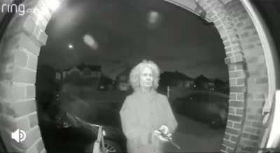 Old lady with a knife seen on a doorbell cam in the middle of the night