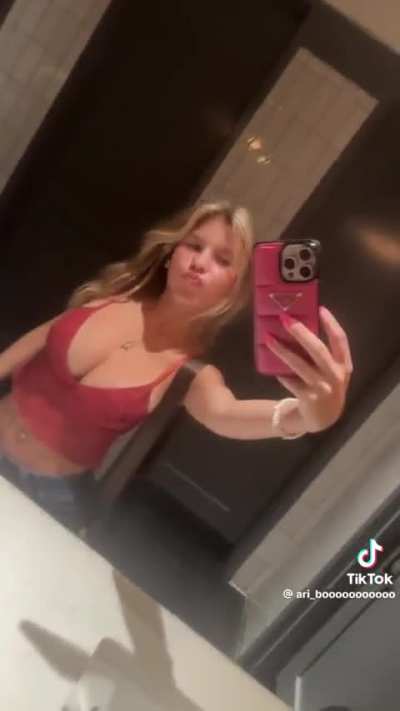 @ari_<wbr>boooo<wbr>ooooo<wbr>oo