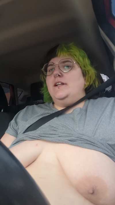 leisurely drive with my tits out