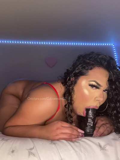 Can I suck you like this? 🥺💦