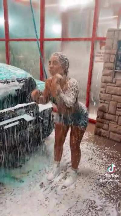 abbyberner car wash trend👀