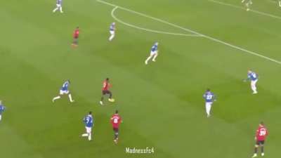 Mainoo every touch v Everton (A)
