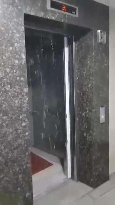 Waterfall elevator